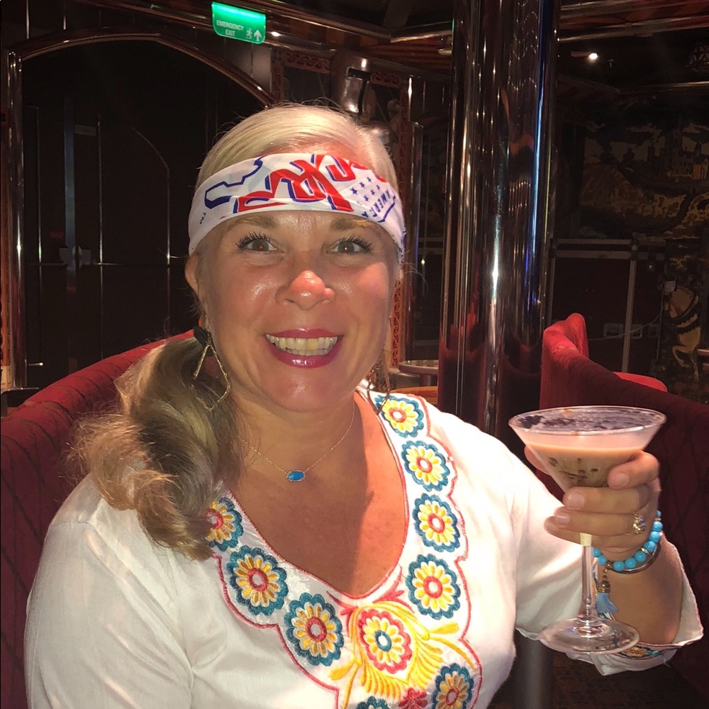 Meet your Posher, Kendra